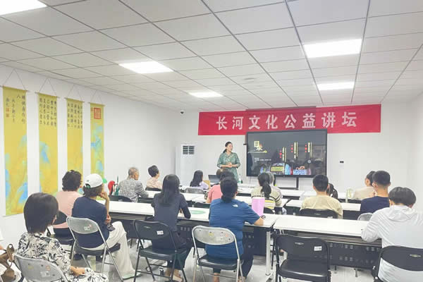 紫竹院街道車南里溫馨家園開展“陶瓷文化進社區(qū)”藝術交流活動